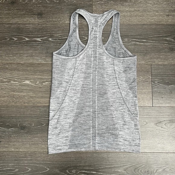 Lululemon Swiftly Tech Tank Top Size 6 Heather Gray Racerback Athletic Work Out - Picture 5 of 7